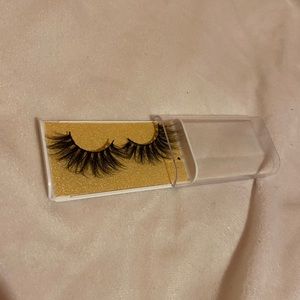 Mink lashes